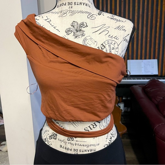 ZARA asymmetric sleeveless tops - Picture 2 of 7